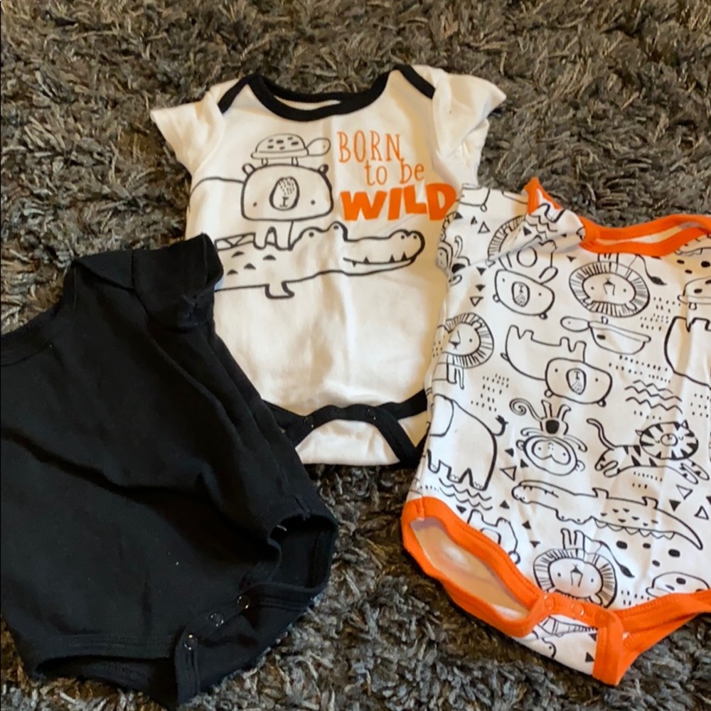 Set of 3 onesies Size 3M